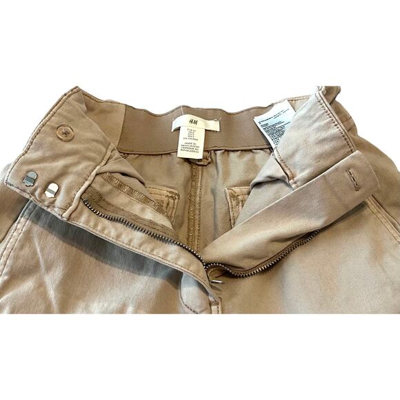 H&M HI-RISE, FLARED/BOOT CUT, KHAKI TROUSERS, WOMENS, 0 (TALL), BEIGE KHAKI - Picture 2 of 11